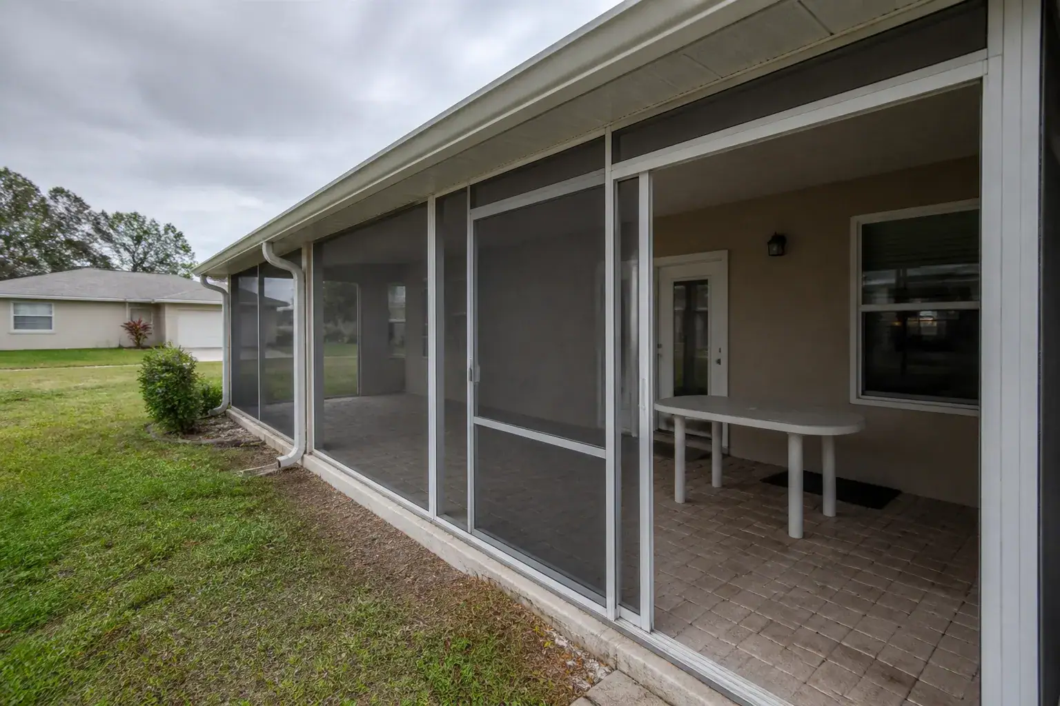 Lanai screen enclosure on a Lakeland, FL home