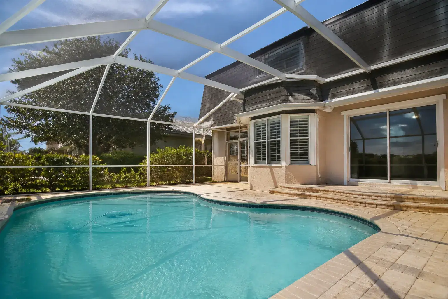 Pool cage on a New Tampa, FL home