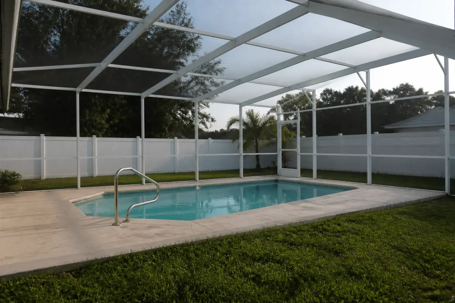 Pool cage in Zephyrhills, FL
